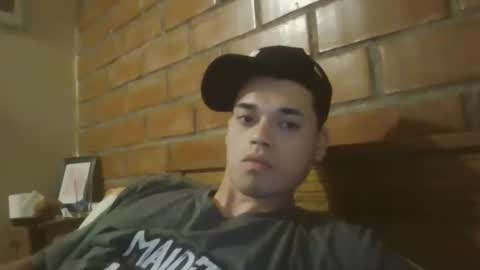 velasmanu1 online show from December 5, 2025, 4:21 am