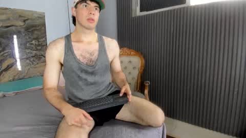 Snapshot of vellotouch chatting on January 9, 2026, 7:59 pm Vello online show from January 9, 2026, 7:59 pm