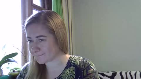 velly_vassa online show from November 17, 2025, 7:58 am