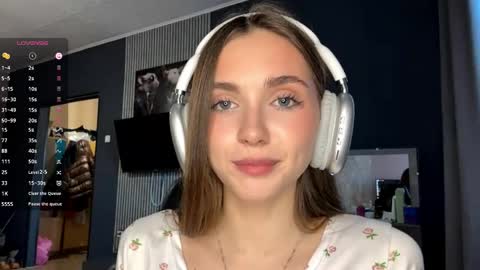 Nia online show from March 23, 2026, 3:05 pm