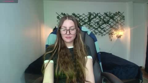 Sophi  online show from April 2, 2026, 12:52 am