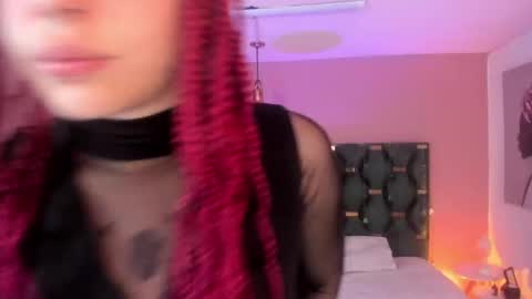 Isabella  online show from April 16, 2026, 11:33 am