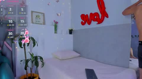 Snapshot of velvet_duo23 chatting on May 31, 2026, 11:50 am Stefany Y Diego online show from May 31, 2026, 11:50 am