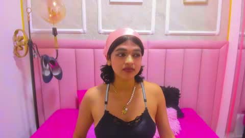 Snapshot of velvet_giirll chatting on July 6, 2026, 3:03 pm velvet_giirll online show from July 6, 2026, 3:03 pm