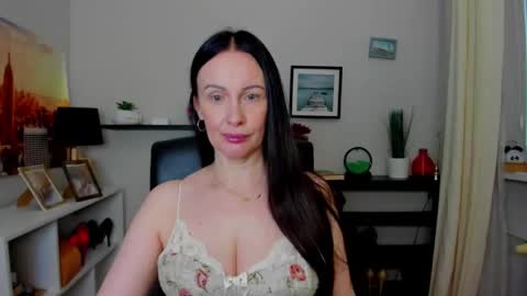 Jasmine online show from October 22, 2025, 6:02 am