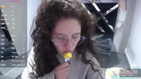 velvet_moon_v online show from February 6, 2026, 12:30 pm