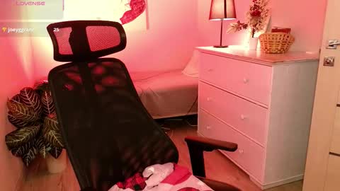 Snapshot of velvetbite chatting on January 14, 2026, 3:56 am velvetbite online show from January 14, 2026, 3:56 am