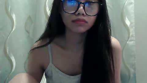 Snapshot of velvetcharm_19 chatting on November 17, 2025, 2:06 am Cassy Pinay online show from November 17, 2025, 2:06 am
