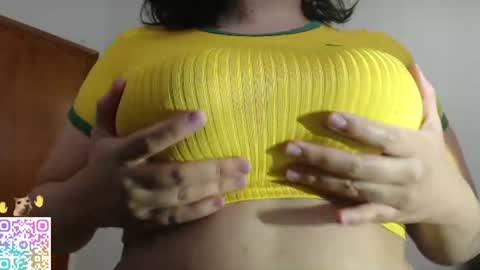 Snapshot of velvetcrystal chatting on June 14, 2026, 12:41 am Crystal PVT OPEN online show from June 14, 2026, 12:41 am