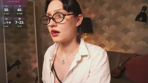 Snapshot of velvetlily_ chatting on May 8, 2026, 9:09 pm Lily online show from May 8, 2026, 9:09 pm
