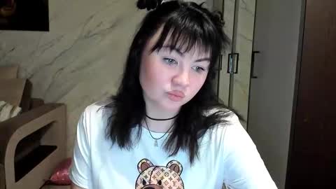 Snapshot of velvetmila chatting on February 20, 2026, 2:08 am VelvetMila online show from February 20, 2026, 2:08 am