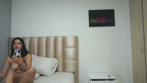 Snapshot of velvetsmith chatting on October 5, 2025, 3:49 am velvet online show from October 5, 2025, 3:49 am