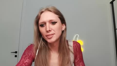 VelvetTGirl online show from February 4, 2026, 4:24 pm