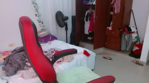 Snapshot of venecasexy44 chatting on March 1, 2026, 4:09 pm venecasexy44 online show from March 1, 2026, 4:09 pm