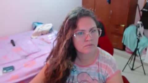 Snapshot of venecasexy44 chatting on March 27, 2026, 2:06 pm venecasexy44 online show from March 27, 2026, 2:06 pm