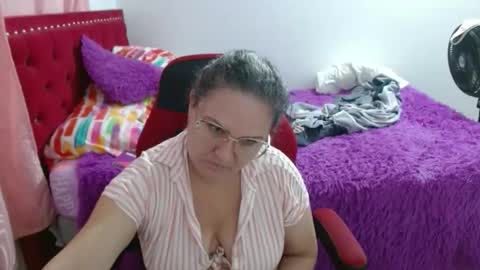 Snapshot of venecasexy44 chatting on April 7, 2026, 10:15 am venecasexy44 online show from April 7, 2026, 10:15 am