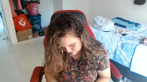 Snapshot of venecasexy44 chatting on June 25, 2026, 8:57 pm venecasexy44 online show from June 25, 2026, 8:57 pm