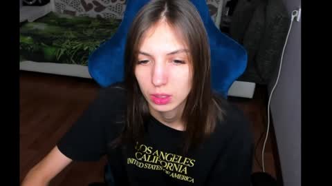 veneradi615 online show from January 26, 2025, 1:36 pm