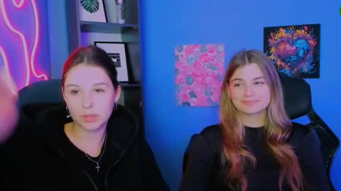 venezia_barton online show from February 26, 2026, 2:16 pm