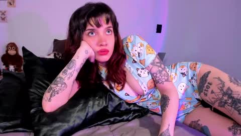 Snapshot of venicebtch666 chatting on May 10, 2026, 3:17 pm Lanna online show from May 10, 2026, 3:17 pm