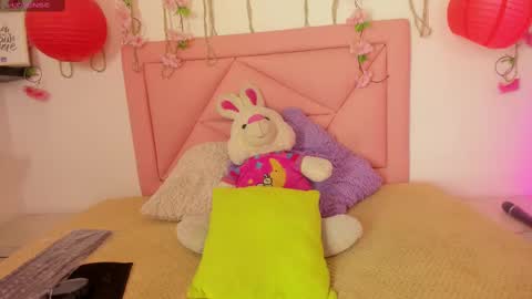 Snapshot of venus_latin_01 chatting on October 1, 2025, 1:00 am Mary online show from October 1, 2025, 1:00 am