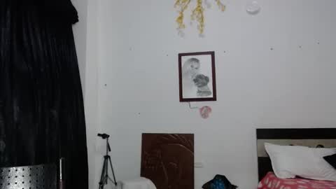 venus_menoza online show from March 9, 2026, 2:32 pm