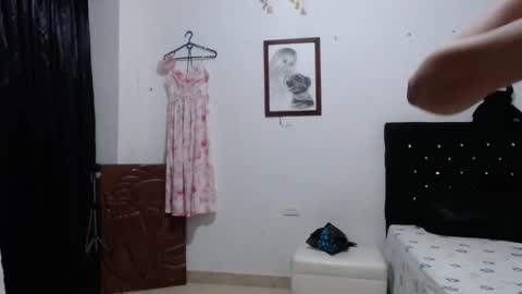 venus_menoza online show from April 4, 2026, 10:57 am