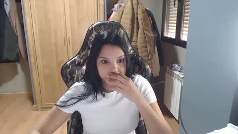 Venus independent model online show from February 16, 2025, 11:05 am