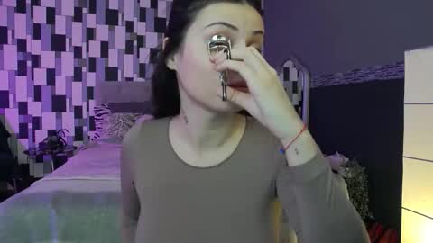 Snapshot of venusinylons chatting on December 14, 2025, 1:05 pm venusinylons online show from December 14, 2025, 1:05 pm