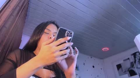 Snapshot of venuzconor chatting on March 9, 2025, 9:35 am ---Venuz--- online show from March 9, 2025, 9:35 am