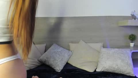 Vera Dalton online show from November 30, 2025, 4:27 am