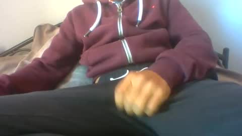 veramanx_x13 online show from October 12, 2025, 11:53 am