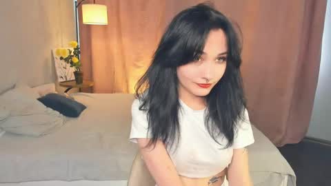 Snapshot of verapalazzo chatting on June 1, 2026, 10:39 am Keely online show from June 1, 2026, 10:39 am