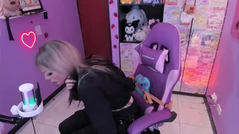     online show from October 1, 2025, 11:22 pm