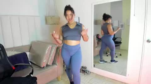 Snapshot of veronica_b07 chatting on May 11, 2026, 3:51 pm Veronica3 online show from May 11, 2026, 3:51 pm