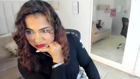 Snapshot of veronica_b07 chatting on May 15, 2026, 2:57 pm Veronica3 online show from May 15, 2026, 2:57 pm