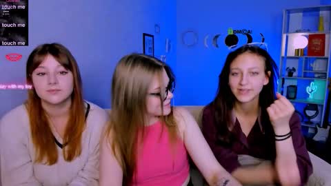 Ronni online show from December 1, 2025, 8:36 pm