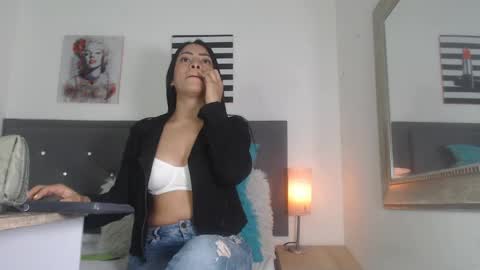 Snapshot of veronica_santanaa chatting on May 4, 2026, 6:15 pm Veronica online show from May 4, 2026, 6:15 pm