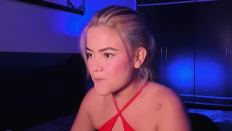 Snapshot of veronicabrown_xxx chatting on March 28, 2026, 4:01 am Vero online show from March 28, 2026, 4:01 am