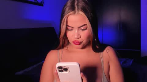 Snapshot of veronicabrown_xxx chatting on April 2, 2026, 5:16 am Vero online show from April 2, 2026, 5:16 am