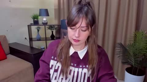 Snapshot of veronicafreman chatting on October 13, 2025, 9:31 am Veronica online show from October 13, 2025, 9:31 am