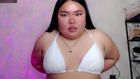 Snapshot of veronicakisses chatting on May 23, 2026, 9:02 am MS. VERONICA 22 I love Aza 3 online show from May 23, 2026, 9:02 am