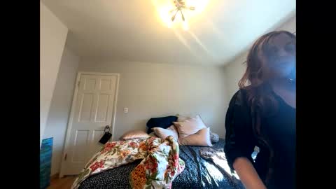 Veronica Lake online show from February 1, 2026, 7:45 pm