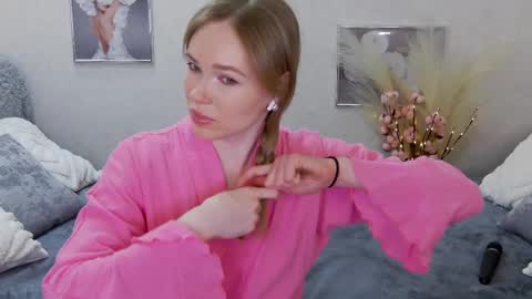 Snapshot of veronikamitchel chatting on February 19, 2025, 12:35 am Veronika online show from February 19, 2025, 12:35 am