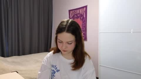 Anna online show from June 25, 2026, 3:28 am