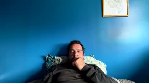 Snapshot of versatilebi7 chatting on October 4, 2025, 12:25 pm versatilebi7 online show from October 4, 2025, 12:25 pm