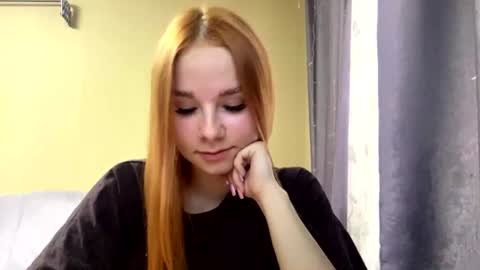 Lina online show from June 22, 2026, 10:56 am