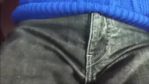 Erik online show from April 14, 2026, 8:20 am