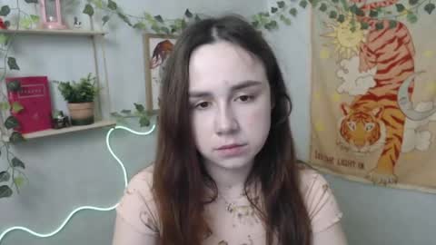 Snapshot of veryveryvery_shy chatting on April 18, 2026, 5:44 am veryveryvery_shy online show from April 18, 2026, 5:44 am
