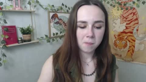 Snapshot of veryveryvery_shy chatting on April 22, 2026, 5:47 pm veryveryvery_shy online show from April 22, 2026, 5:47 pm